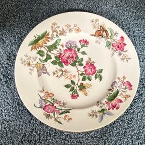 set of 6 Wedgwood Floral Dinner Plate with Pink and Green Accents.